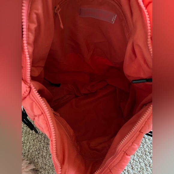 Free People NWT Caryall Puff Large bag pink - Picture 9 of 9